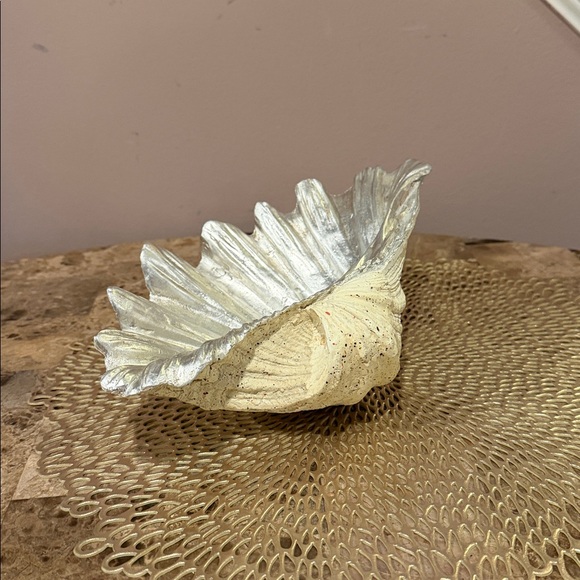 Decorative Shell Dish - Picture 4 of 12